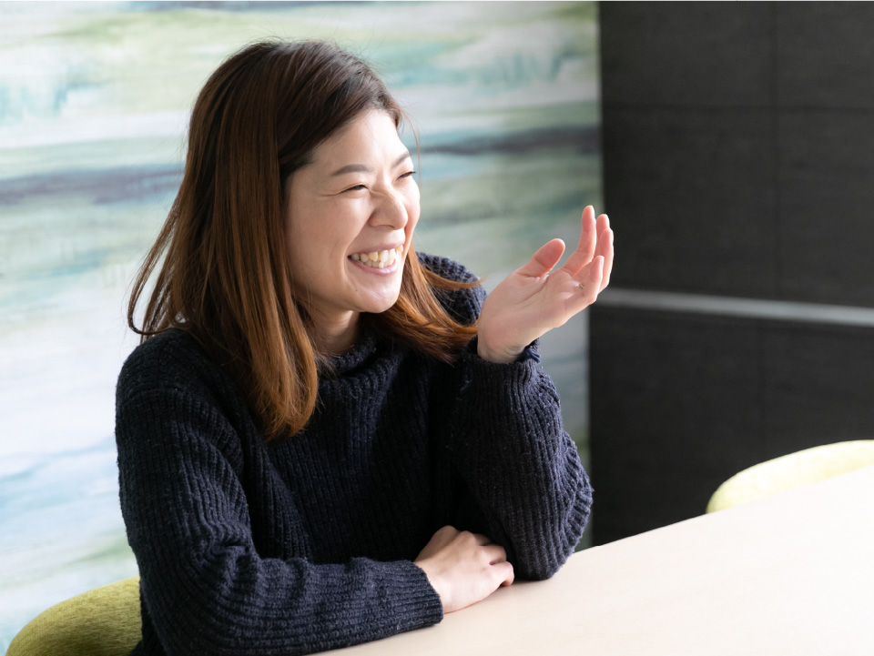 話しが盛り上がり楽しそうな坂本